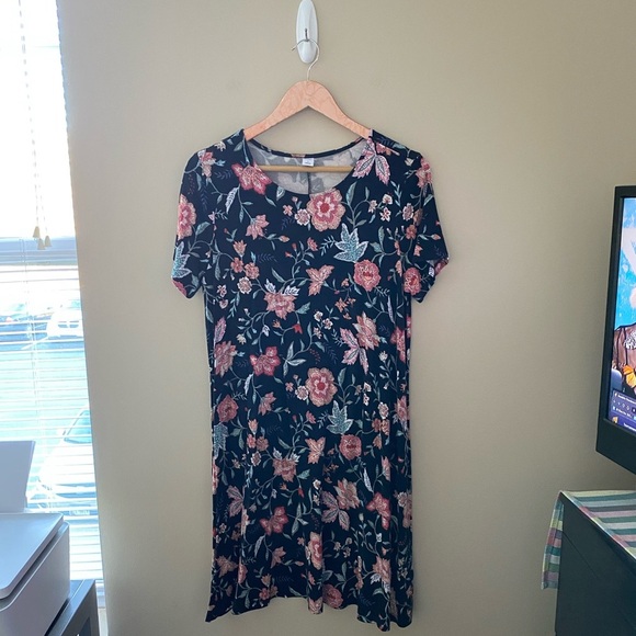 Women’s Old Navy Black Floral Short Sleeve Midi Dress Size Large - Picture 1 of 4